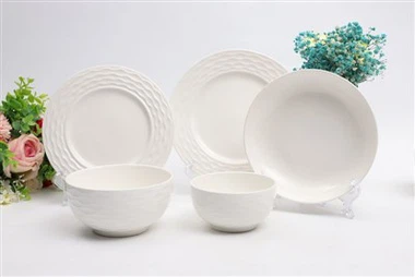 Set Peralatan Makan Restoran Seramik